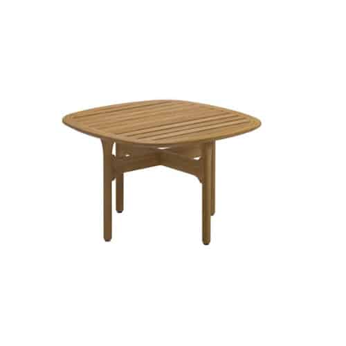 Gloster Bay side table: Exclusieve buitenmeubelen